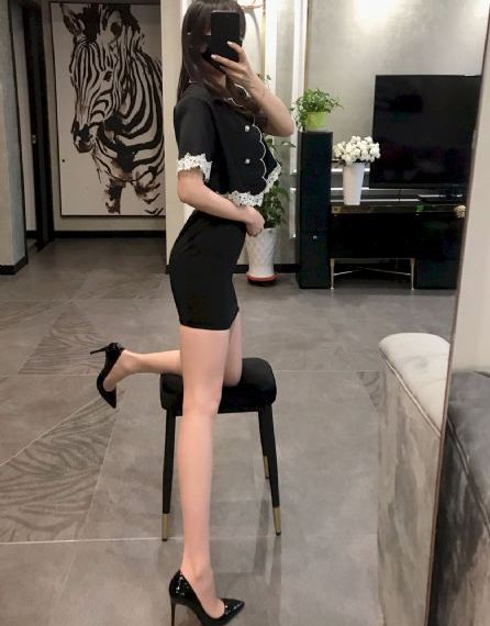 个性头像欧美情侣头像_十万网红美女美酱