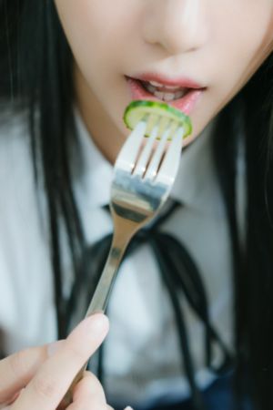 欧美皮床_720在线播放观看