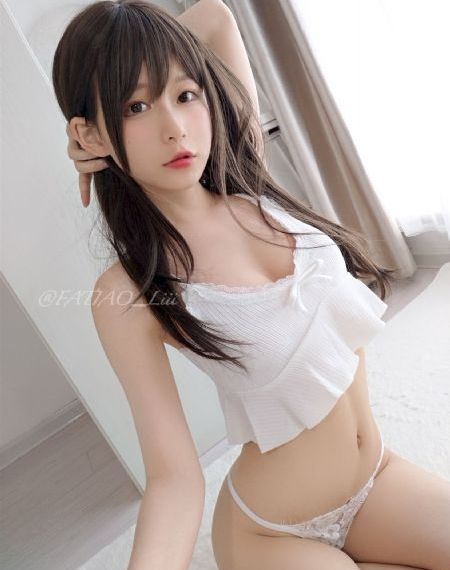 日韩精品最新在线李小璐完整版_720高清视频播放