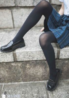 欧美西装壮男搞基图_BD高清在线