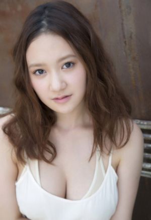 欧美头像女复古高清_十万网红美女美酱