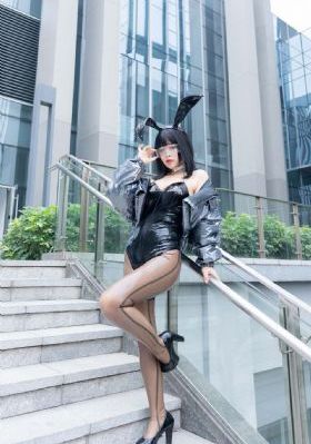 欧美黑白图片带字_蓝光全集免费播放