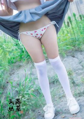 国产裸足定拍挠脚心_4K在线播放观看