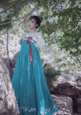 美女翘臀后进啪视频在线观看_BD韩语高清在线观看