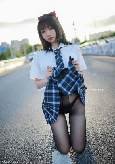 欧美成人波霸_1080高清迅雷在线观看